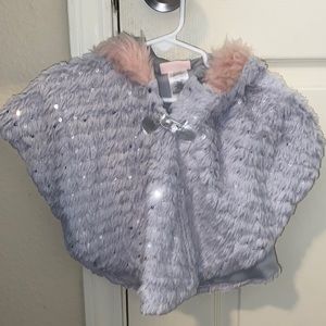 Little Lass light grey poncho